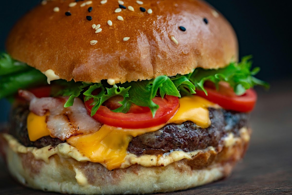 Macari's Deli Burger